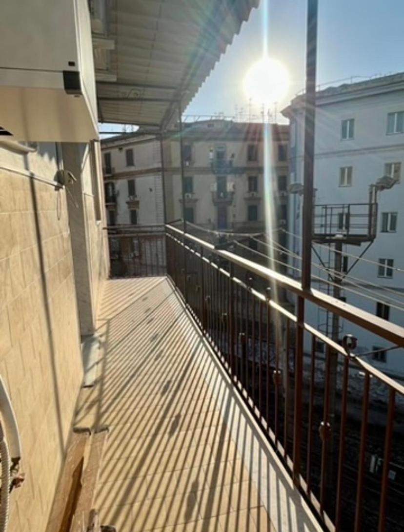 Napoli Sunny Charme Appartement Buitenkant foto