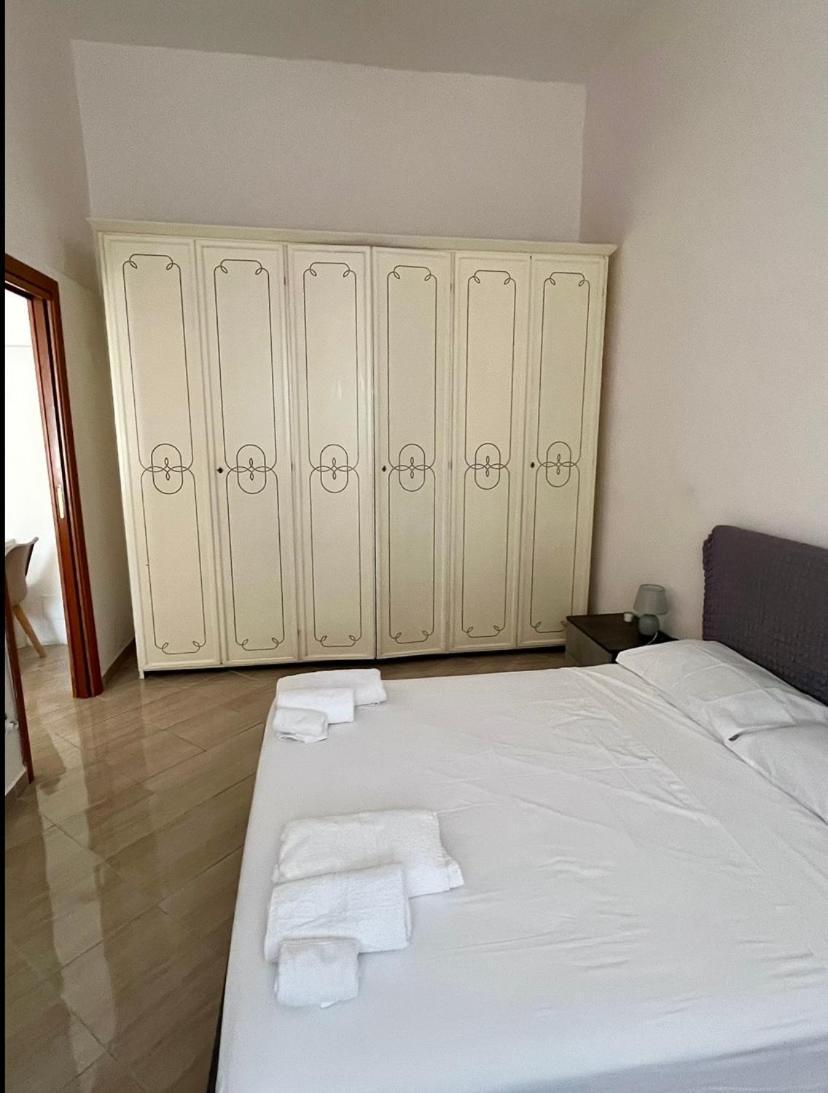 Napoli Sunny Charme Appartement Buitenkant foto